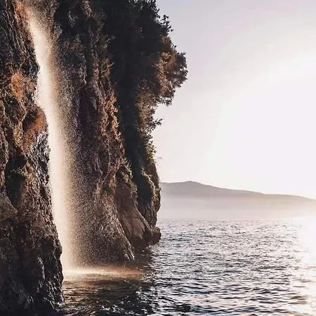 וילה Matthews House *