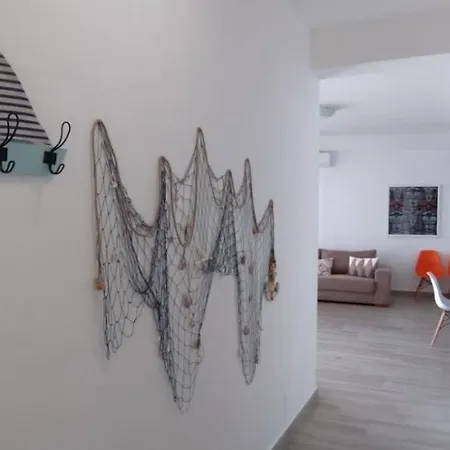 Matthews House Vlorë