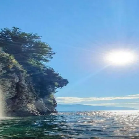 וילה Matthews House