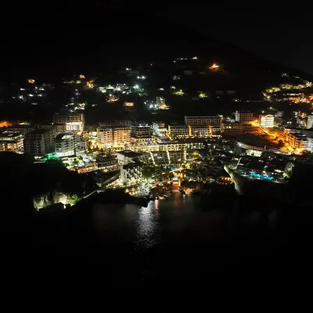 Matthews House וילה