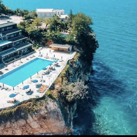 Matthews House וילה Vlorë