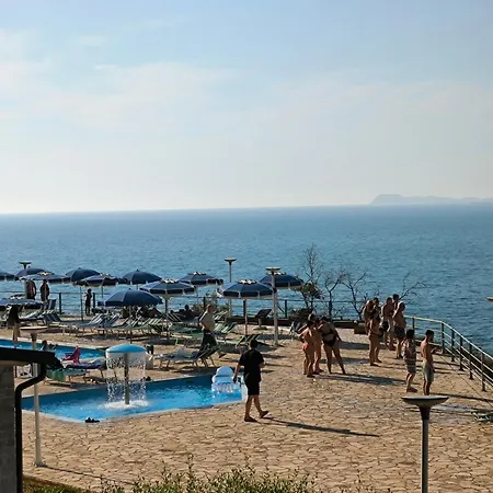 Matthews House Villa Vlore