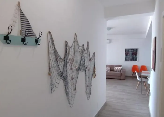 Matthews House Vlorë