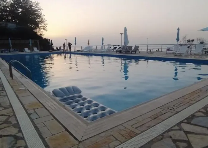 Matthews House Vlorë