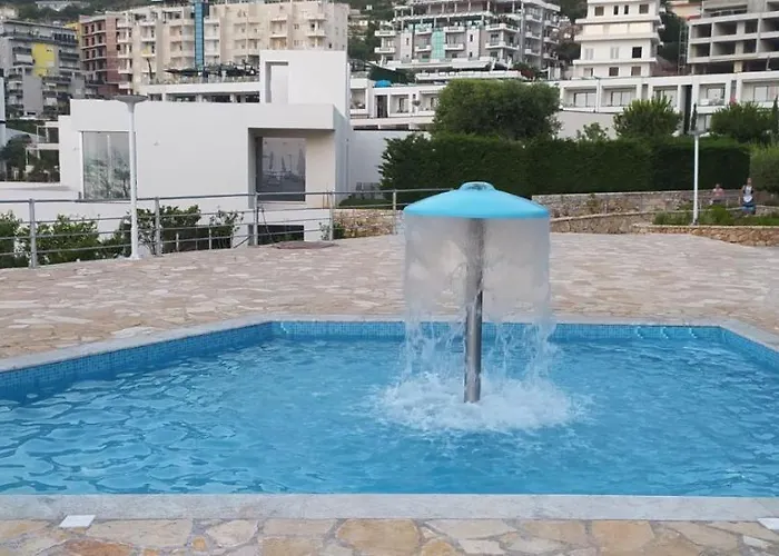 Villa Matthews House *