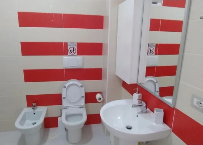 Matthews House * Vlorë