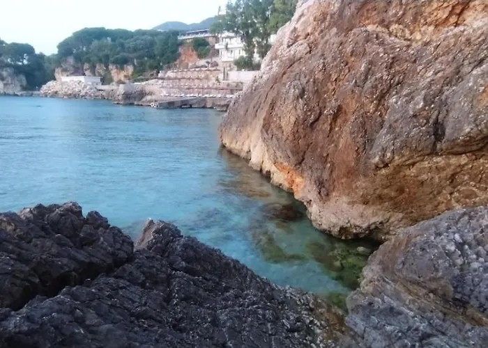 Matthews House Villa Vlorë