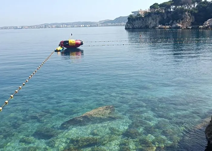 Matthews House Villa