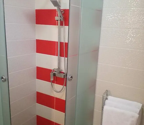 Villa Matthews House *